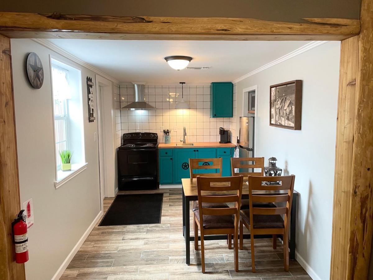Four Oaks Bed And Breakfast Whitesboro Екстериор снимка