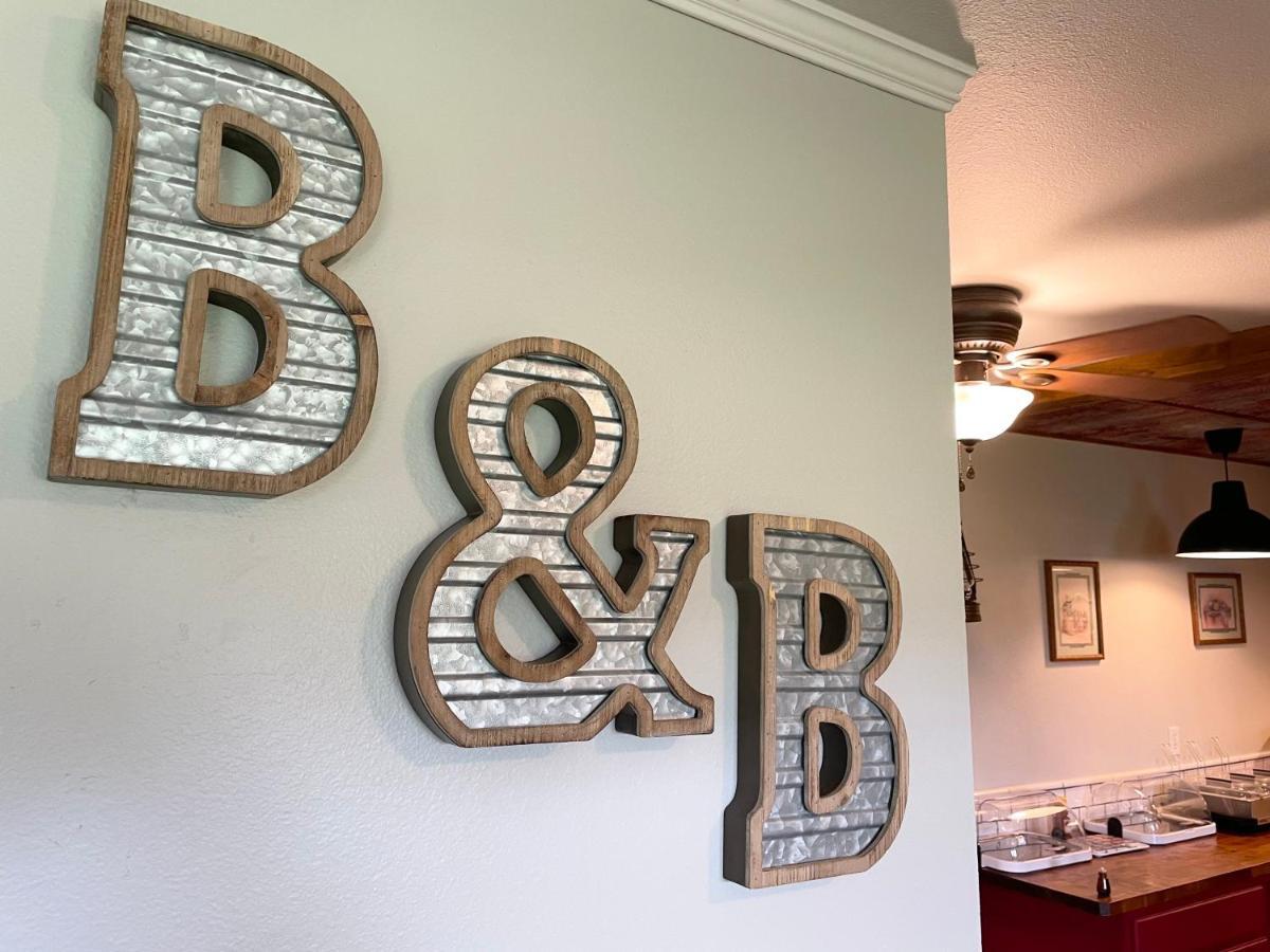 Four Oaks Bed And Breakfast Whitesboro Екстериор снимка